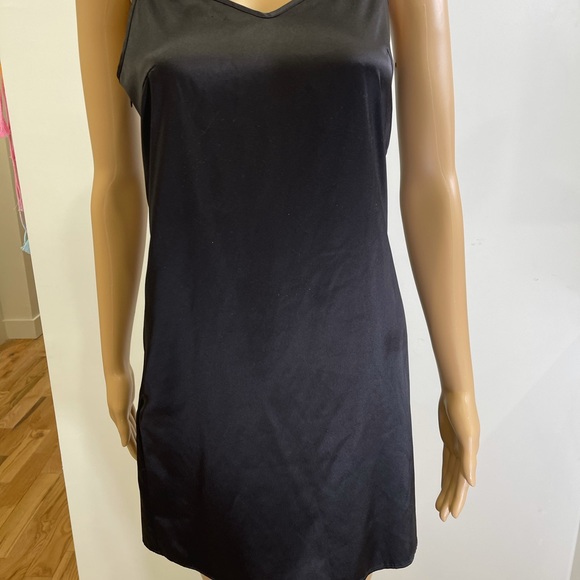 XU ZHI - Picture 4 of 5